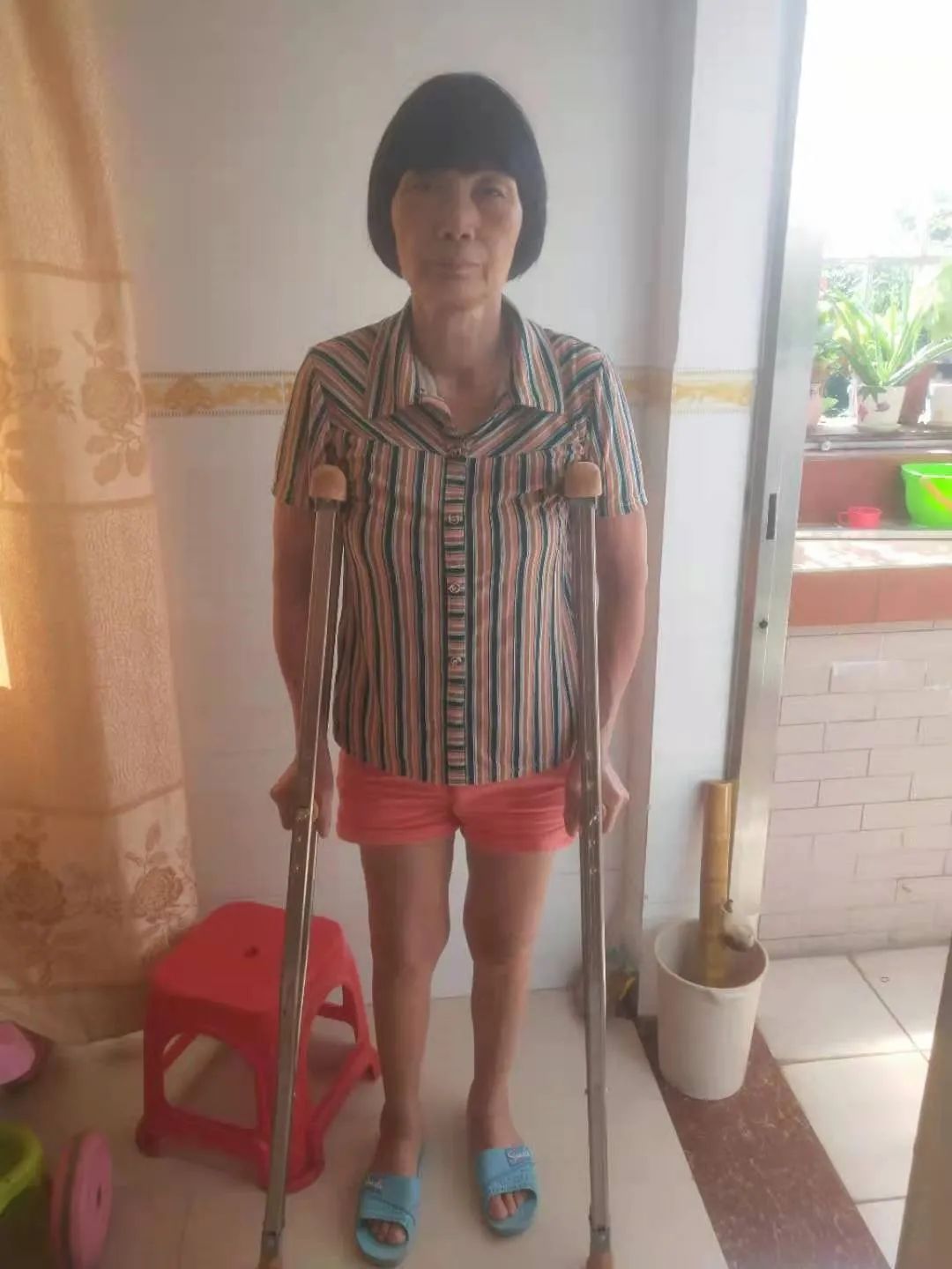 DƬ